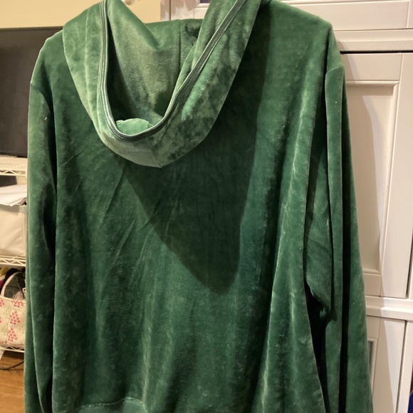 Brand New with tags BCBG 2x green velour hoodie - Picture 4 of 6